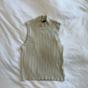 Aritzia Wilfred sleeveless cream turtleneck XS